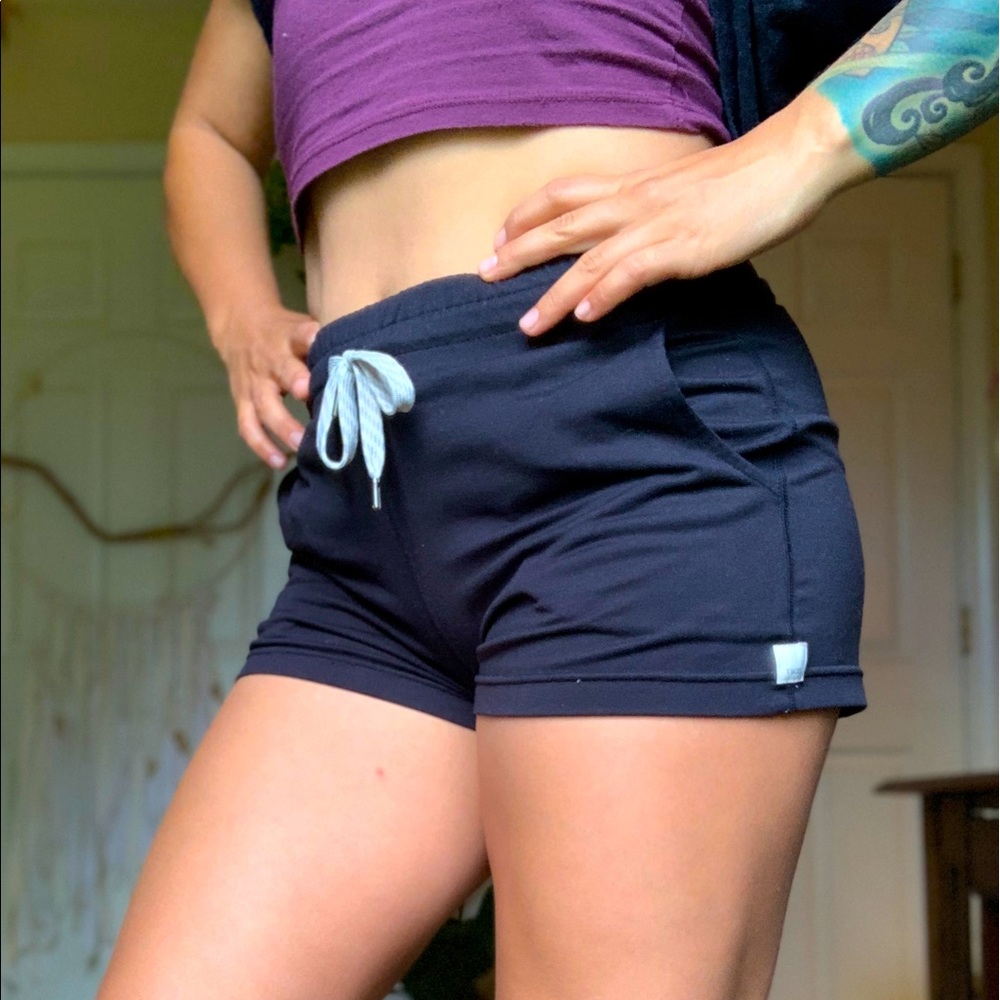 Vuori halo performance shorts